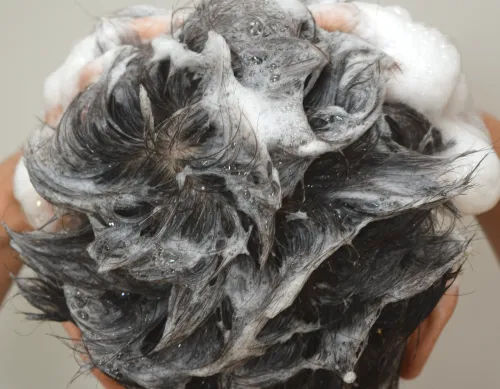 ウーマシャンプープレミアムは泡立ちがいい