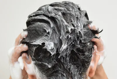 Growth Project.アロマシャンプーで頭皮をマッサージするようにシャンプーする